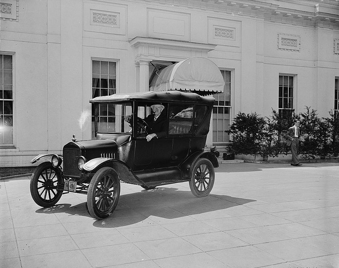 Model_T_at_White_House.png